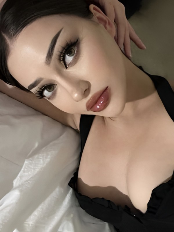 Виктория привлекательная девушка из Вязьмы цена от 2000 руб