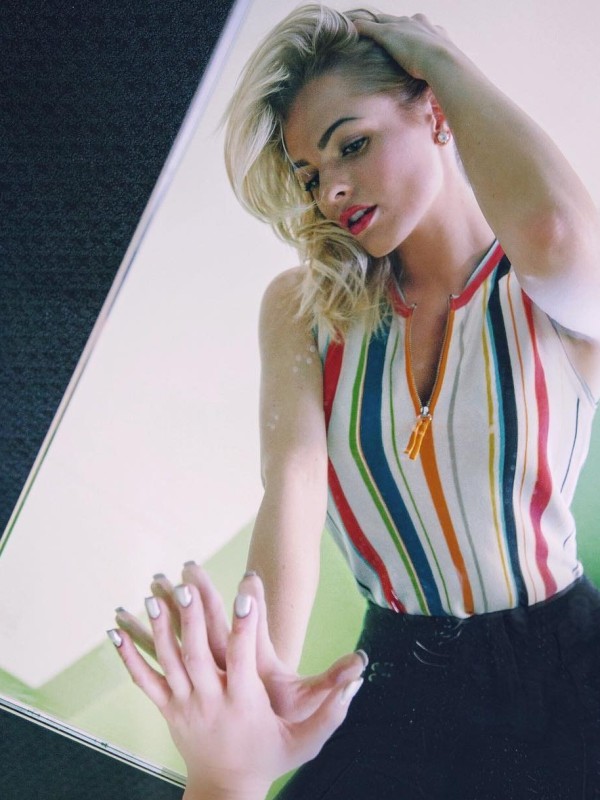 Надя привлекательная девушка из Вязьмы цена от 3000 руб